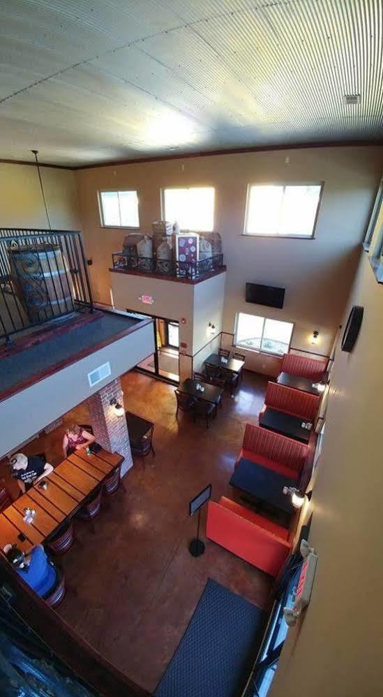 Golden Manor Inn & Suites Muldraugh Εξωτερικό φωτογραφία